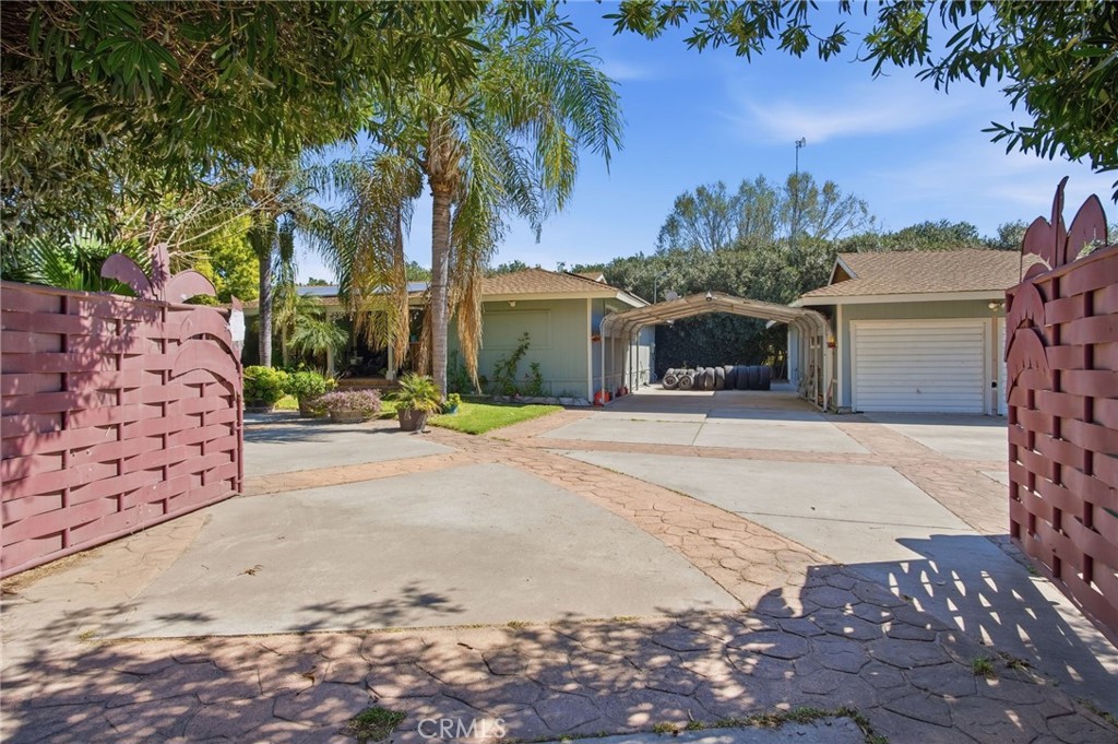 6176 Fleming Rd
